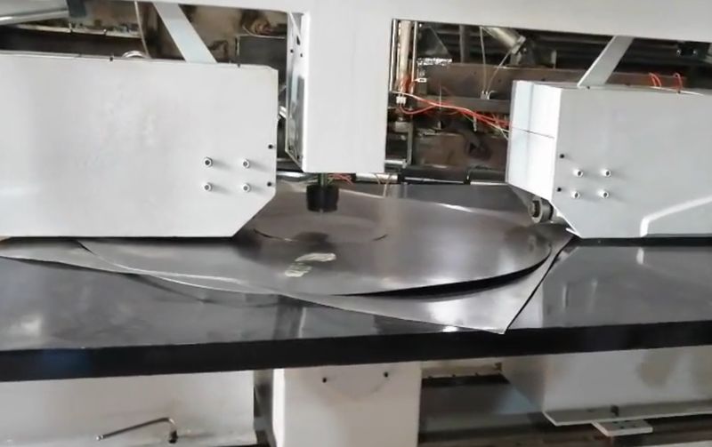 越南定制合作案例，**雙頭剪圓機(jī)